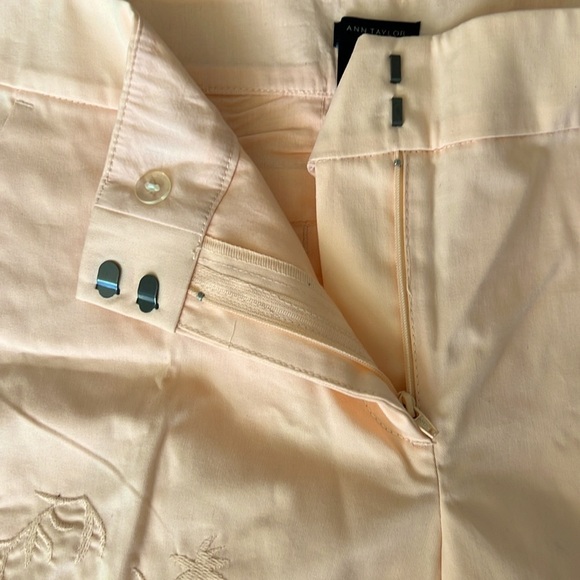 Ann Taylor Factory Embroidered Scallop Shorts - Picture 2 of 9